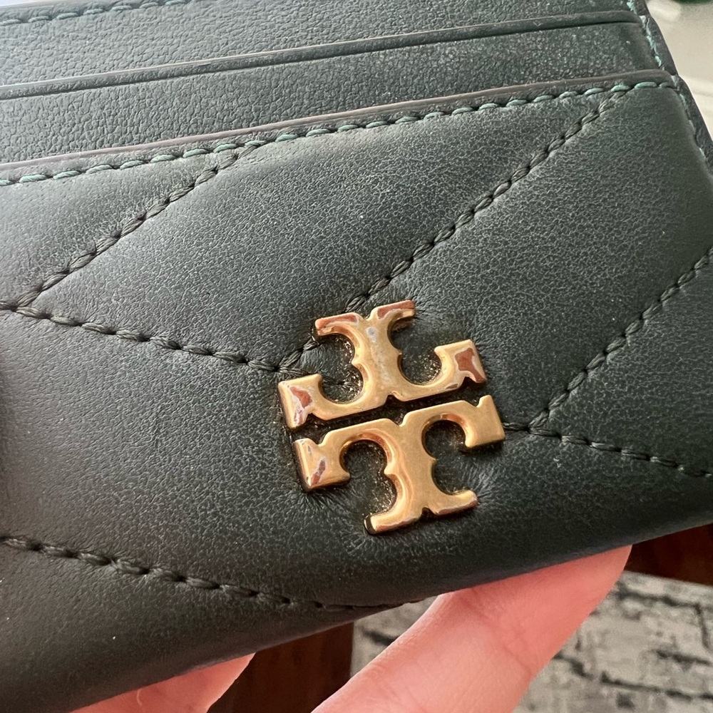 Tory Burch Dark Green Card Holder with Gold Logo - Picture 3 of 4
